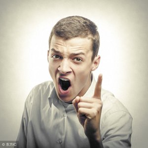 ​“你个混蛋”用英语怎么说？