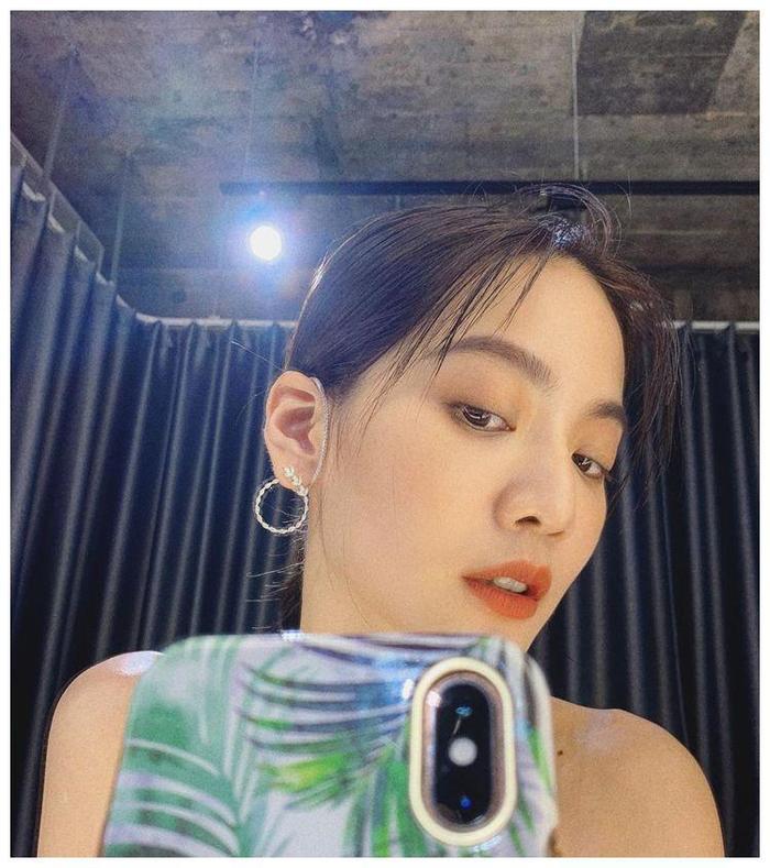 曾之乔冬天难得晒辣照,越后面尺度越大,粉丝喊:快把衣服穿好!