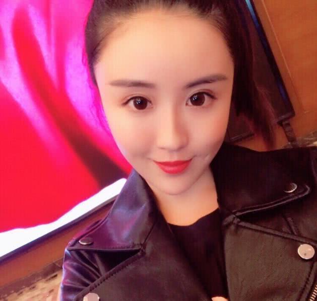 父亲被“刘老根”放弃后,95年出生的她替父亲赢得了骄傲