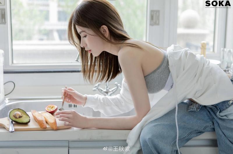 描写春天美景的短句 请用一个词语来形容春天 描写春天美景的短句 请用一个词语来形容春天