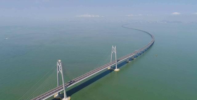 港珠澳大桥修建花了1000多亿,这笔钱都是谁出的?