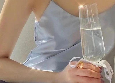 ​土味情话有你陪伴的日子(扛不住对你的心动土味情话)