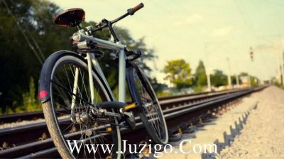 简单干净致自己的句子看透人生的经典句子(精选35句)