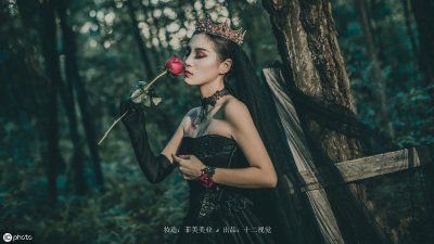 ​励志唯美的英语美文短句：你举世无双，便无人可替