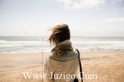 ​抖音最火的伤感句子女生坚强到心疼的句子(精选75句)