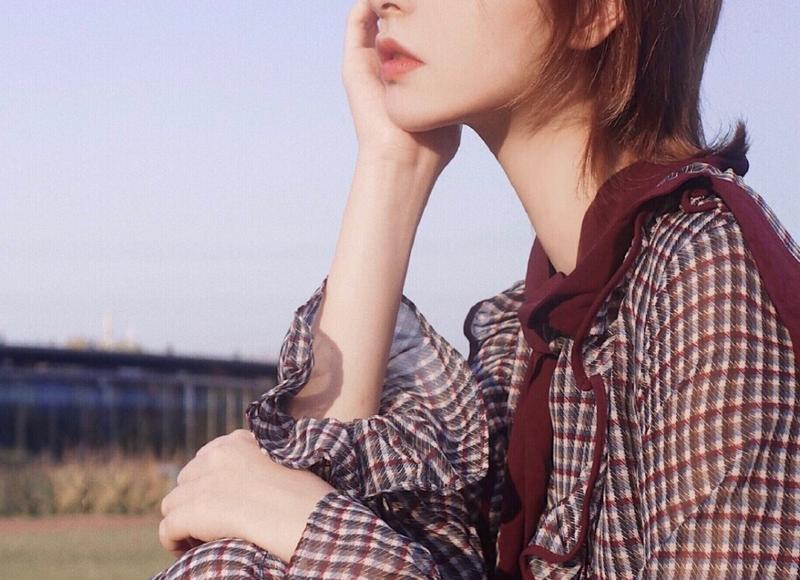 姐妹合照发朋友圈短语(姐妹合照发朋友圈的文案)