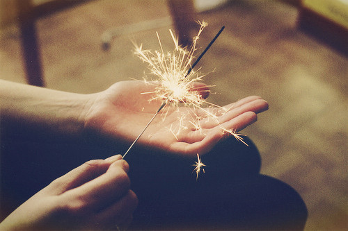 微信朋友圈让男女朋友感动的爱情语录 伤痕累累的爱情说说