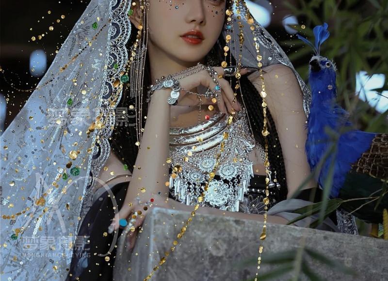 闺蜜2025情话简短一点四字（婚礼请帖英文文案）